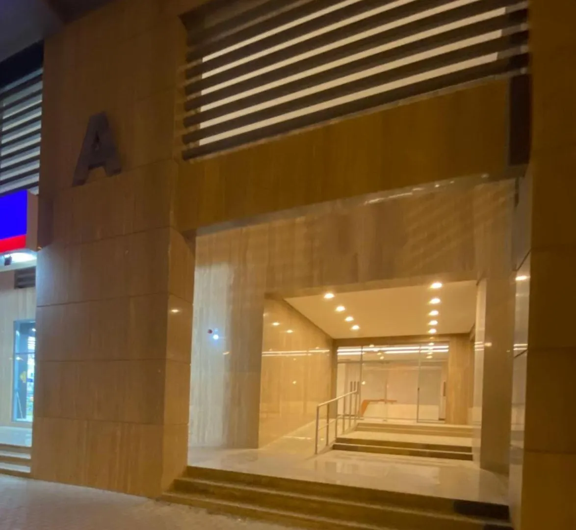 Homestay Private Room With Swimming Pool View In A New Building -Sharing Apartment Sharjah